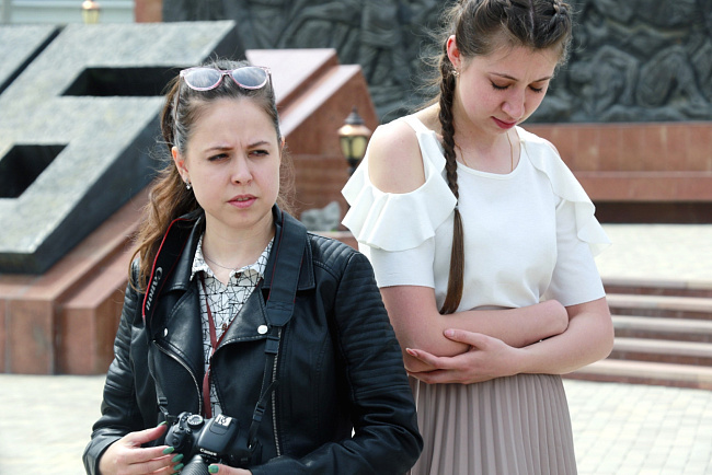 Иностранные студенты КРСУ посетили Дом-музей Ч. Айтматова и Мемориальный комплекс «Ата-Бейит»