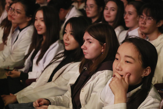 «Посвящение в студенты КРСУ-2022»: как это было (фотогалерея)