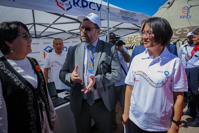 Presentation of the Faculty of Education KRSU at the Kyrgyz-Russian Fair: training of bilingual teachers in the spotlight