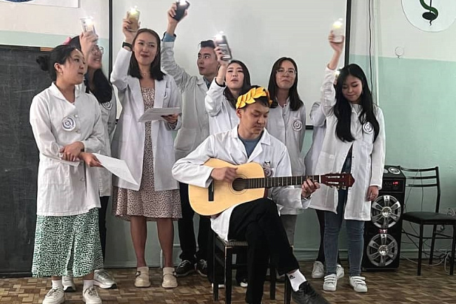 Жизнь коротка, а латинский язык – вечен!