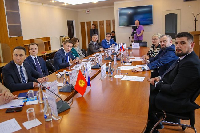 Warm meeting with the delegation from St. Petersburg: KRSU strengthens strategic ties