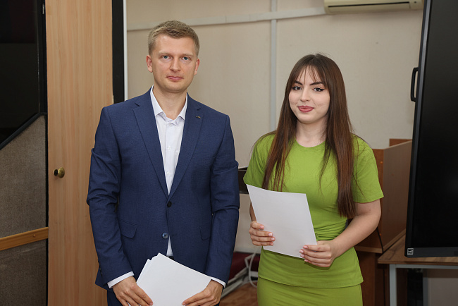 В КРСУ выпускникам вручили паспорта универсальных компетенций