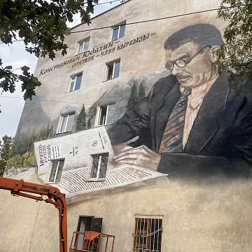 He could jump into a car at night and go "for a new word" — conversation about Yudakhin’s life