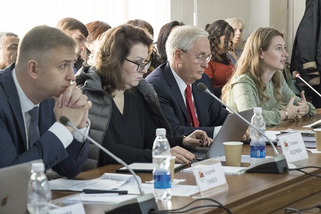 At KRSU, Russian and Kyrgyz experts discussed the problems of the green economy
