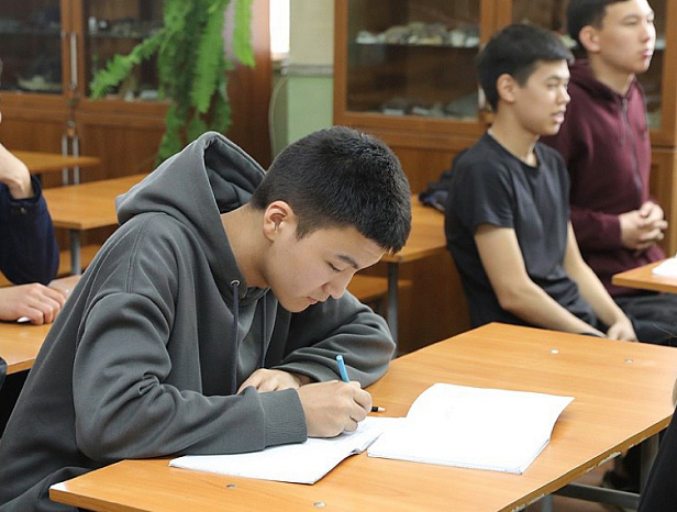 Top 10 universities chosen by applicants with the best ORT results