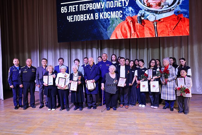 Космос жакыныраак: КРСУда космонавт Салижан Шарипов менен жолугушуу болду