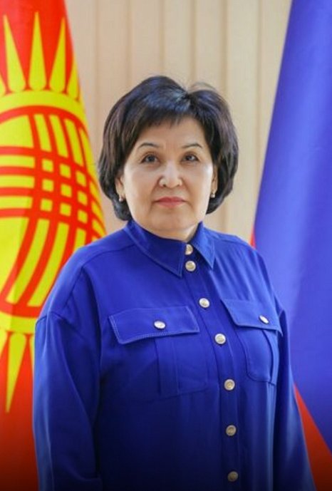 Кыргыз Республикасынын Россиядагы мурдагы элчиси Гүлнара-Клару Самат КРСУнун биринчи проректору болуп дайындалды