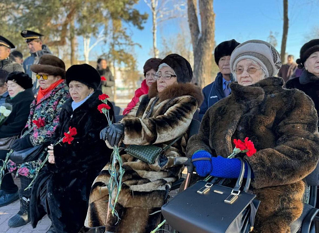 KRSU students help the blockade survivors