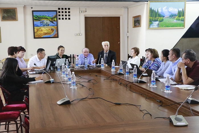 КРСУ объединил медиков из семи стран