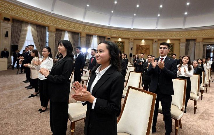 KRSU students were awarded scholarships from the President of the Kyrgyz Republic