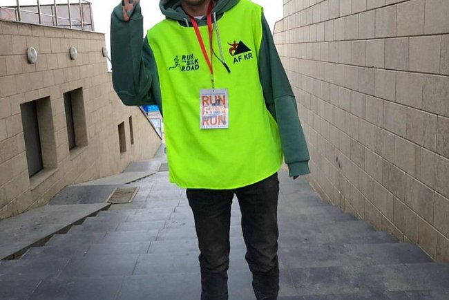 KRSU students helped organize and conduct the marathon «Run the Silk Road»