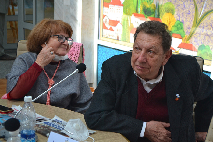 Кафедра журналистики КРСУ и Александр Кацев отметили двойной юбилей