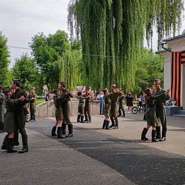 Жеңиш күнүнө арналган иш-чараларга КРСУнун студенттери жана кызматкерлери катышты