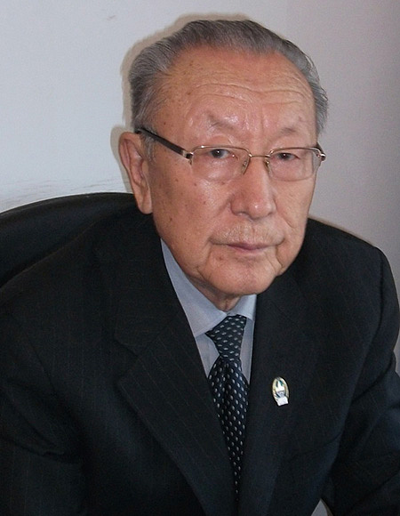 Ушел из жизни известный ученый, профессор КРСУ Аскар Какеев