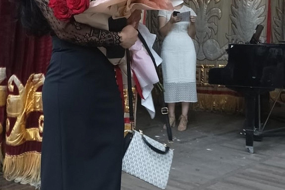 Выпускники медицинского факультета дали клятву врача РФ и КР