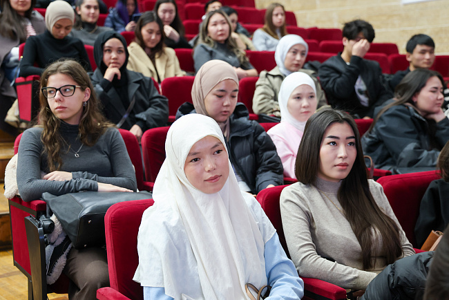 В КРСУ обсудили связь общественного здоровья, экономики и городской среды