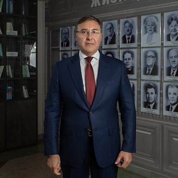 The head of the Ministry of Education and Science Valery Falkov congratulated university teachers on their professional holiday