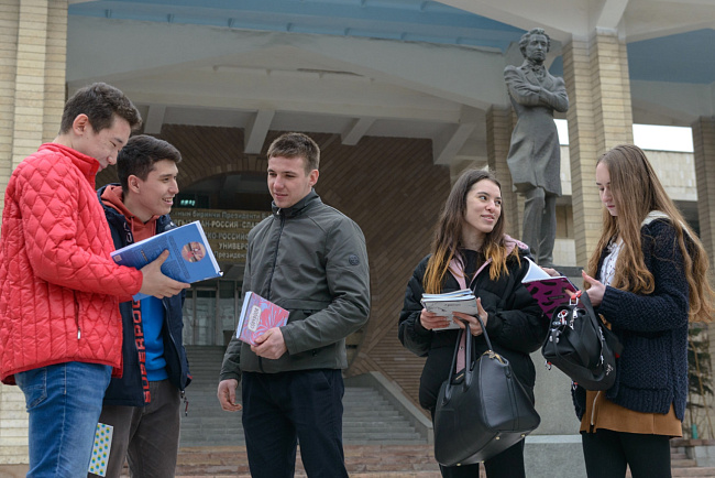 Ceremonial line for KRSU freshmen! (1 September 2023)