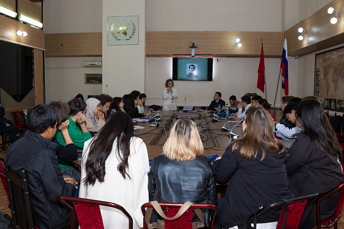 At the International Youth History School (10/09/2023)