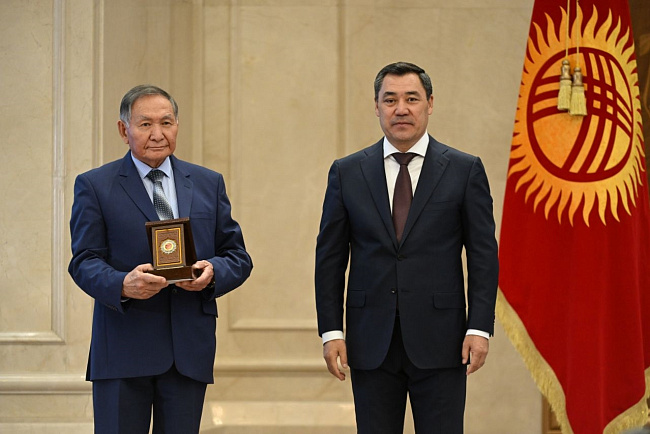 Профессор-консультант КРСУ Мукаш Исраилов удостоен Ордена «Данк»