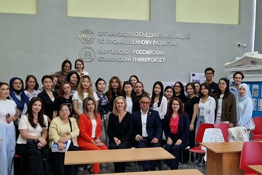 Казан шаарынын башкы архитектору Ильсияр Тухватуллина долбоорлоо жана курулуш архитектурасы факультетинде лекция окуду.