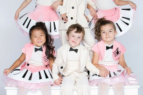 КРСУ поздравил театр «Домисолька» с юбилеем