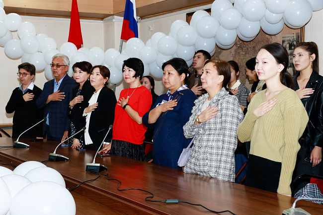 В КРСУ ярко отметили День кыргызского языка