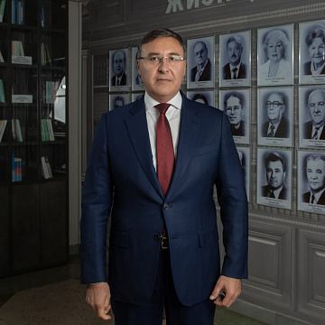 Глава Минобрнауки Валерий Фальков поздравил преподавателей вузов с профессиональным праздником