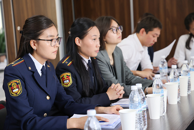 В КРСУ обсудили вызовы деструктивных идеологий в молодежной среде