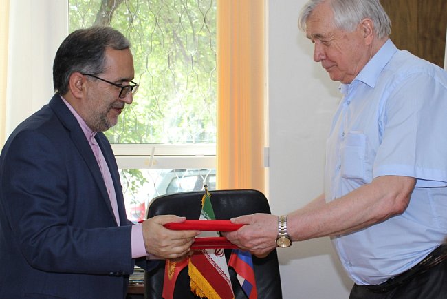 KRSU and the Cultural Representation of the Embassy of Iran in the Kyrgyz Republic signed a Memorandum of Cooperation
