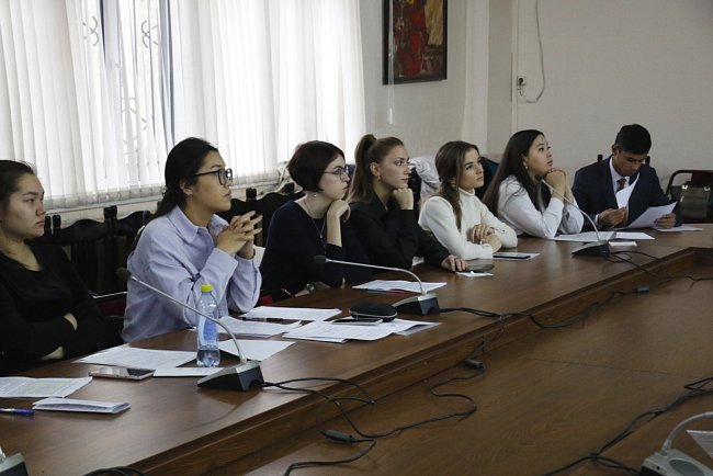Students from universities in the Kyrgyz Republic and the Russian Federation discussed issues of the functioning of the Russian language in Kyrgyzstan