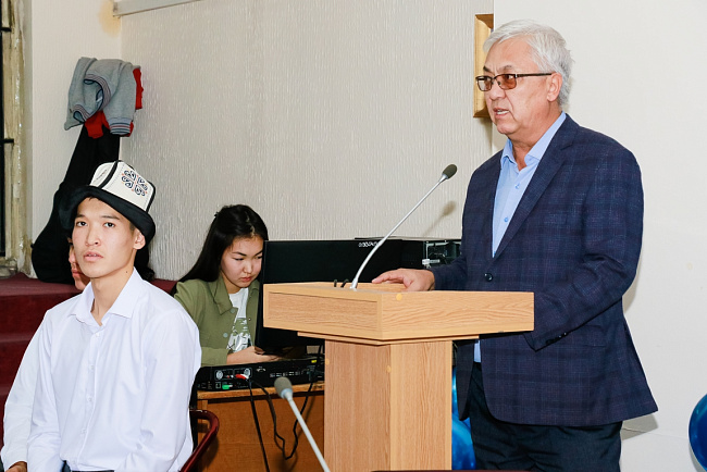 В КРСУ ярко отметили День кыргызского языка