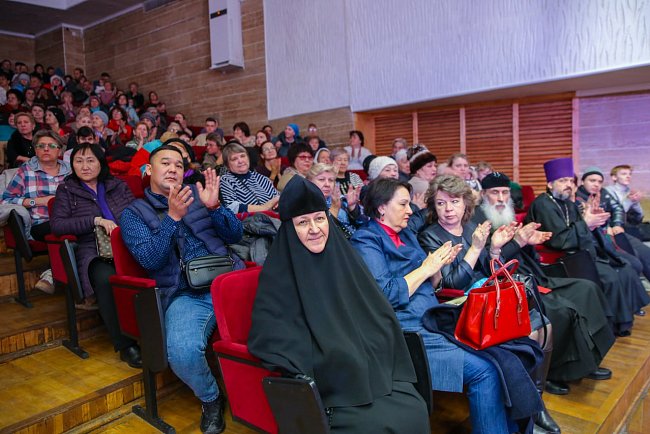 KRSU hosted the annual Christmas concert