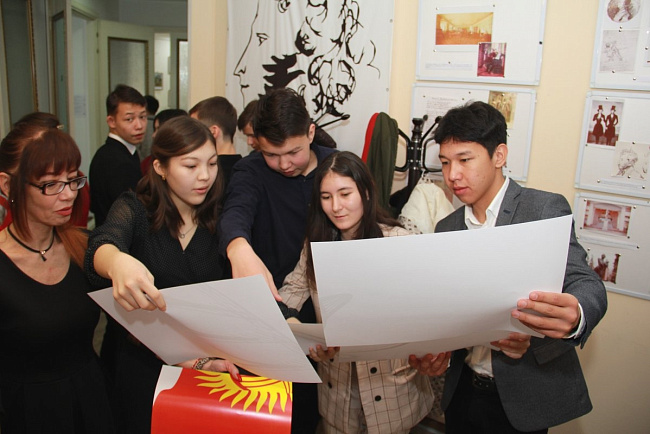 Сотрудники и студенты КРСУ стали лауреатами награды «Волонтеры года – 2021»