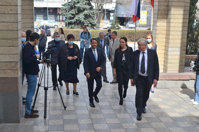 В КРСУ открылась выставка, посвященная Индии