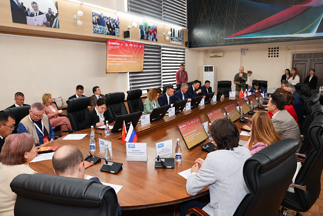 The university begins with a team: the rectors of Russia and Kyrgyzstan discussed new approaches to managing universities