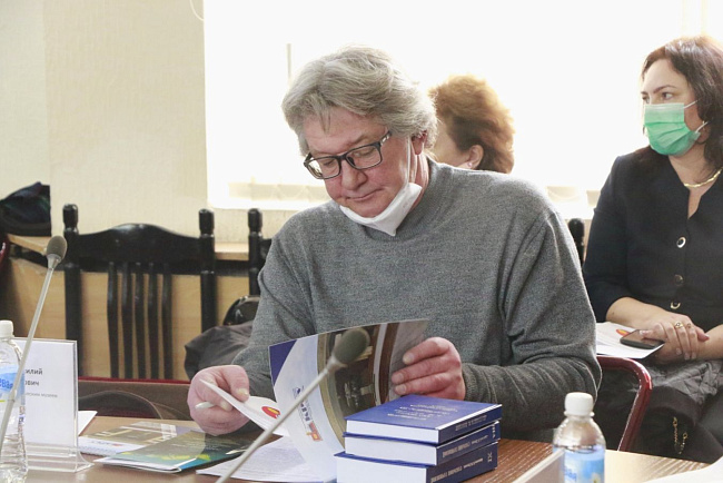 В КРСУ прошел круглый стол, посвященный Дню Российской науки