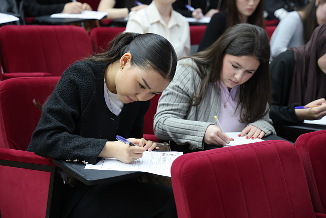 В КРСУ прошла международная акция «Диктант Победы»