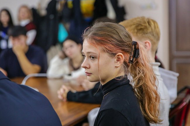 Warm meeting with the Russian Ambassador: student activists KRSU were inspired by the example of Sergei Vakunov