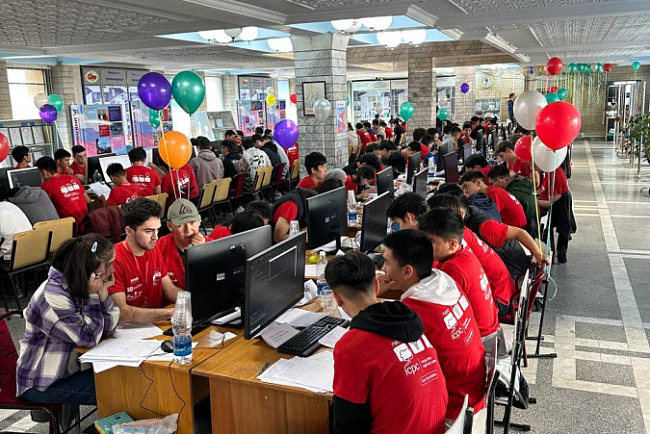 Студенты КРСУ представят Кыргызстан в Суперфинале региона в рамках Международной студенческой олимпиады по программированию