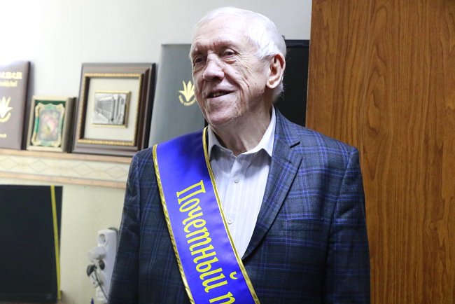 The luminary of the Russian language Valentin Jantsen became Honorary Professor of KRSU