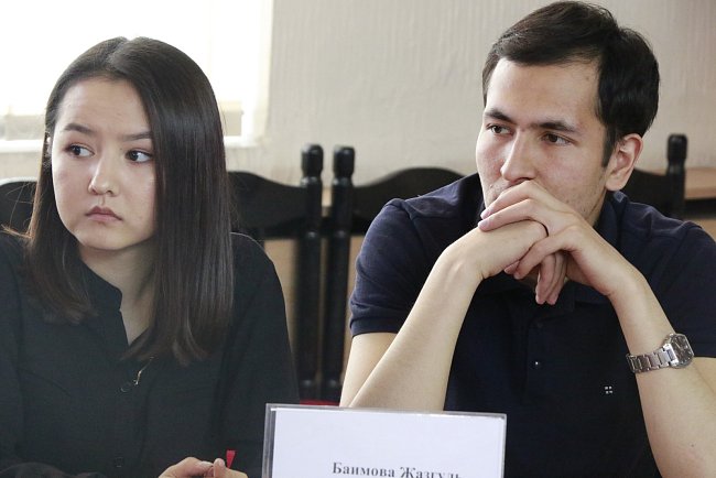 Форумдар, конференциялар, тегерек столдор. Ретроспективалык