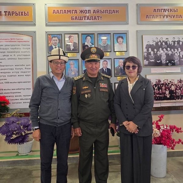 Талантаалы Бакчиев награждён почётной грамотой Общества педагогов Кыргызстана