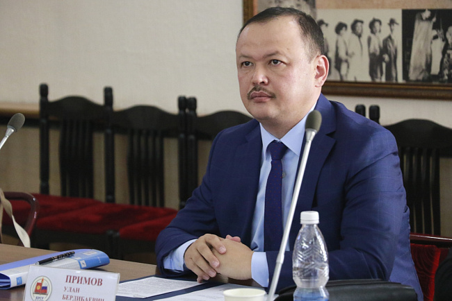 В КРСУ прошла сессия «Киргизский Университариум Стратега»