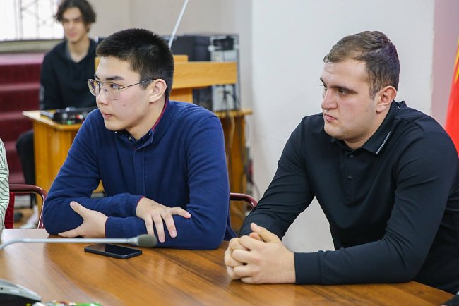 Warm meeting with the Russian Ambassador: student activists KRSU were inspired by the example of Sergei Vakunov
