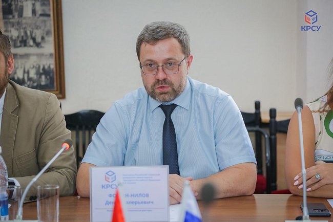 КРСУ менен Санкт-Петербург мамлекеттик экономикалык университетинин ортосундагы кызматташтык келишимине кол коюу