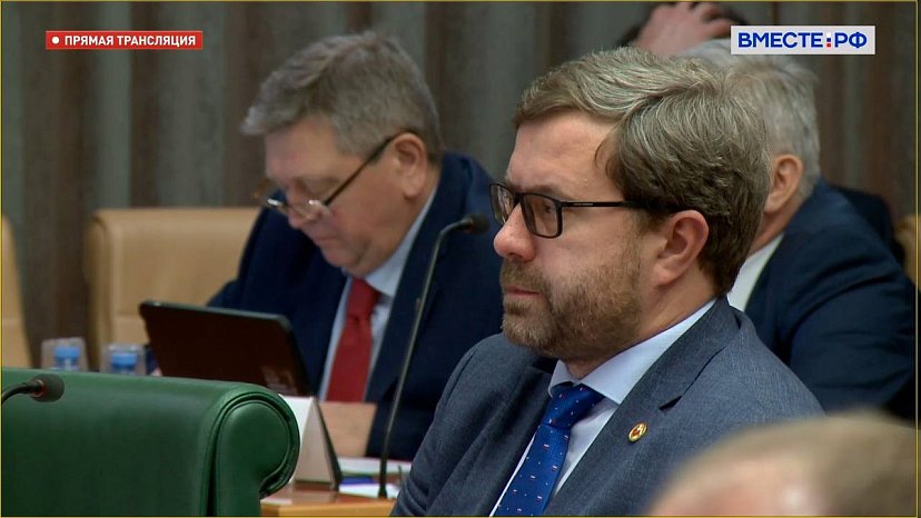 Denis Fomin-Nilov spoke at parliamentary hearings dedicated to the preservation, protection and development of the Russian language
