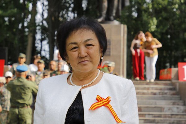 Memory of the heroes: in the village of Panfilovskoye, flowers were laid at the monument to Panfilov
