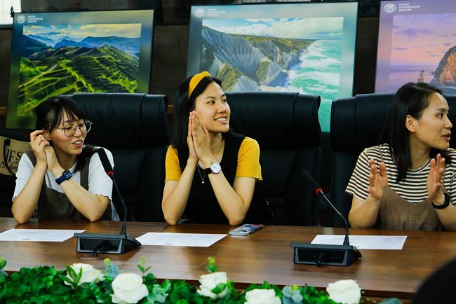 KRSU awarded certificates of completion of Russian language courses to Hong Kong citizens