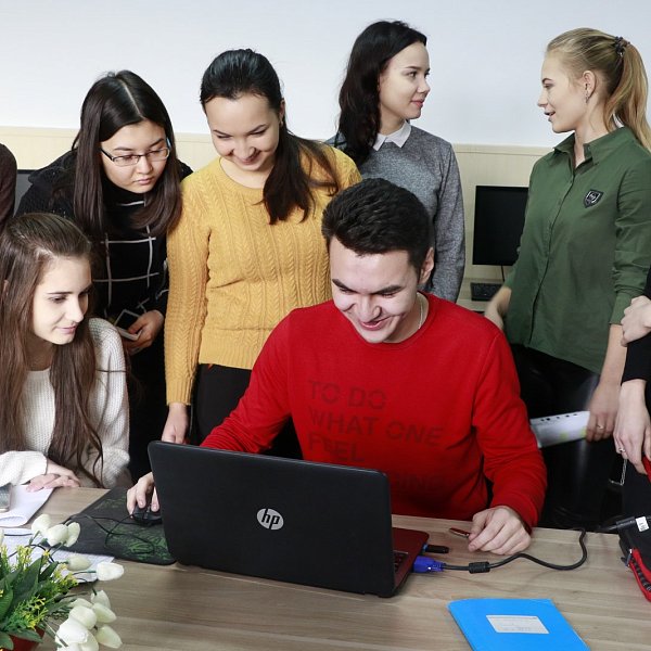 Форумдар, конференциялар, тегерек столдор. Ретроспективалык